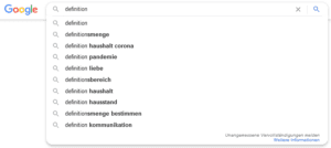 Sobald du nach deinem Keyword die Leertaste betätigst, erhälst du mögliche Varianten.